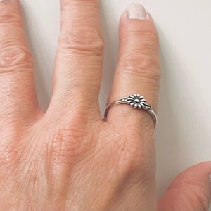 Daisy Flower Ring